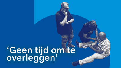 Politieacademie blauwe achtergrond met visual van EHDP docent, student en acteur