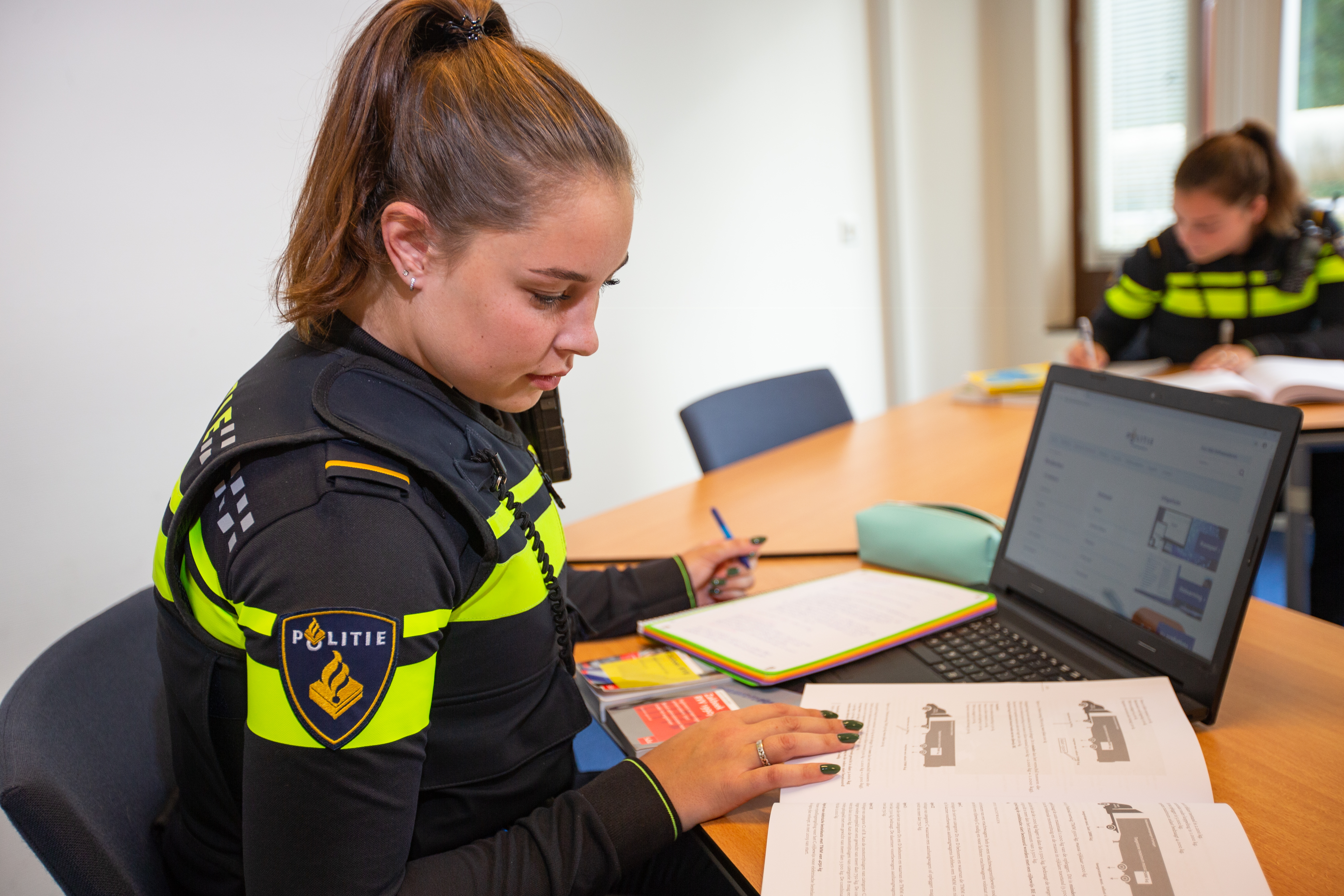 Reactie op artikel De Limburger: Politieacademie maakt nieuwe agenten startbekwaam